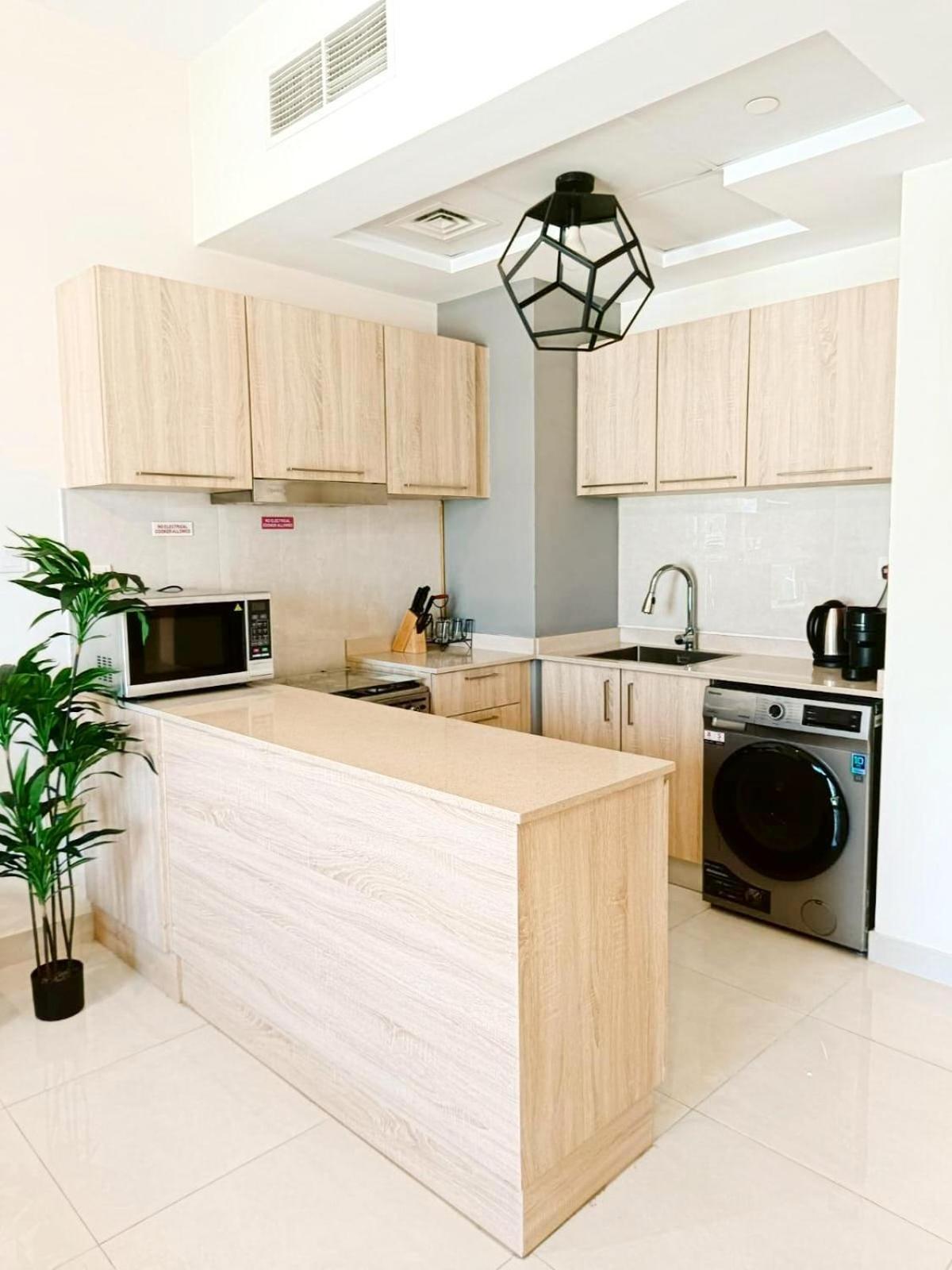 Sleek & Modern In Business Bay *
