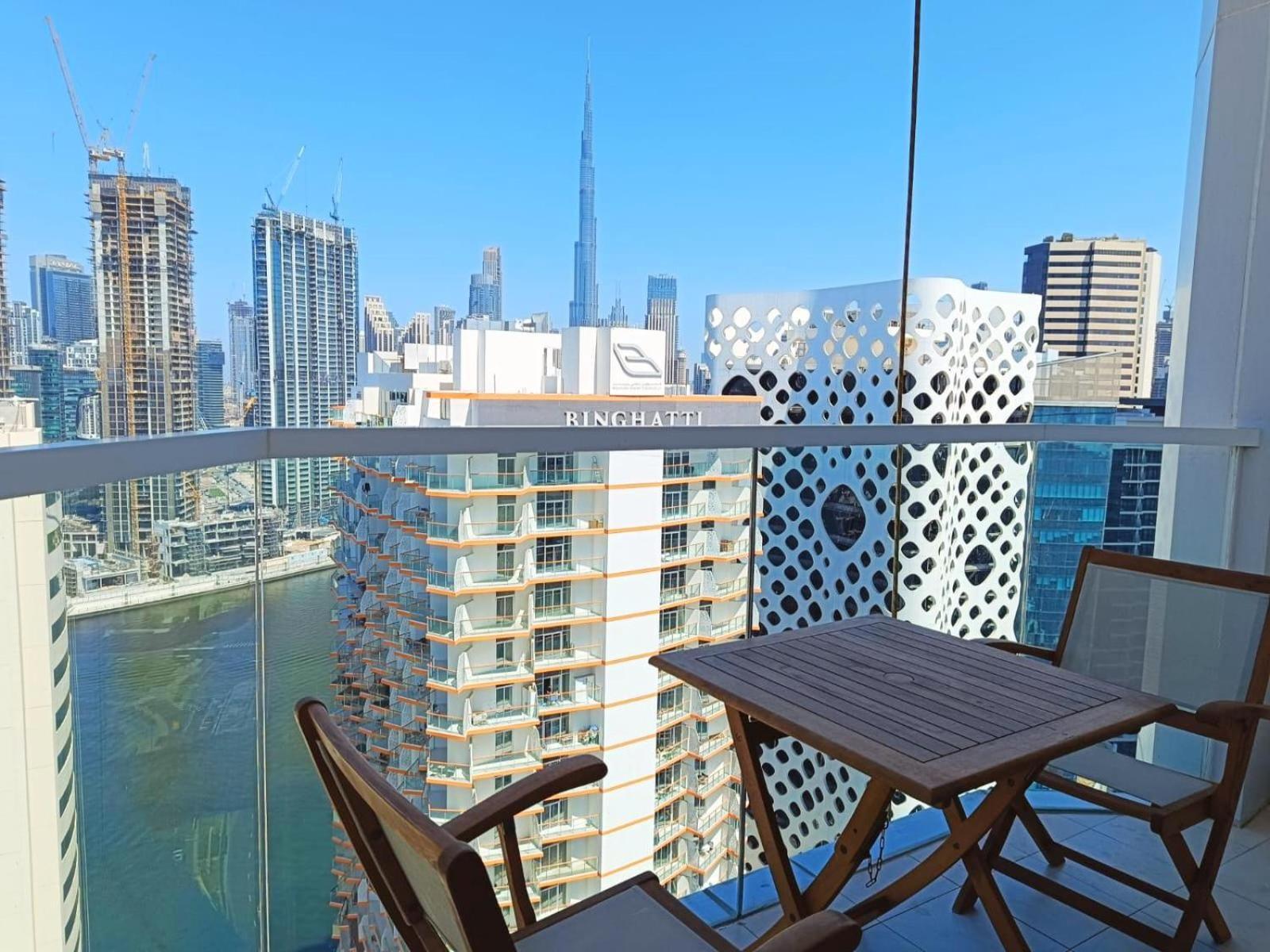 Sleek & Modern In Business Bay Apartment *