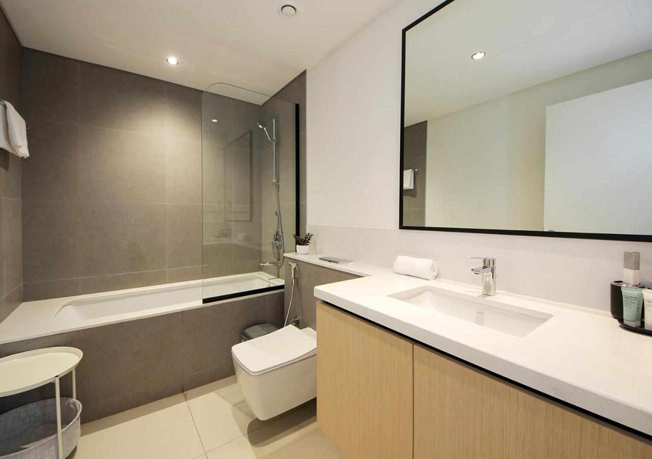 Stylish 3br In Burjcrown Balcony & Highend Comfort Apartment Dubai