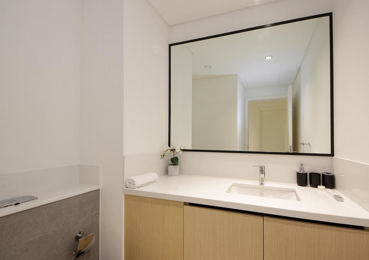 Stylish 3br In Burjcrown Balcony & Highend Comfort * Dubai
