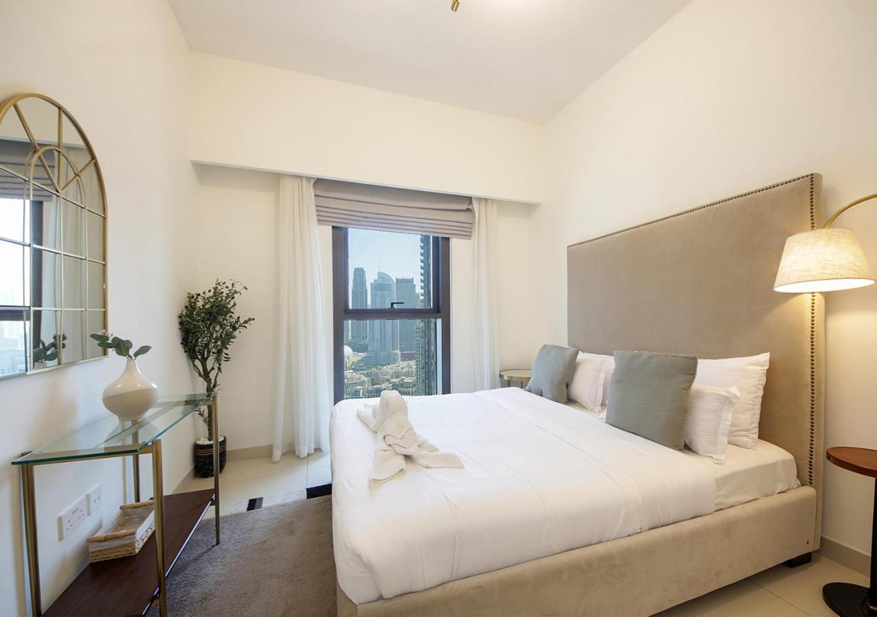 Stylish 3br In Burjcrown Balcony & Highend Comfort Dubai