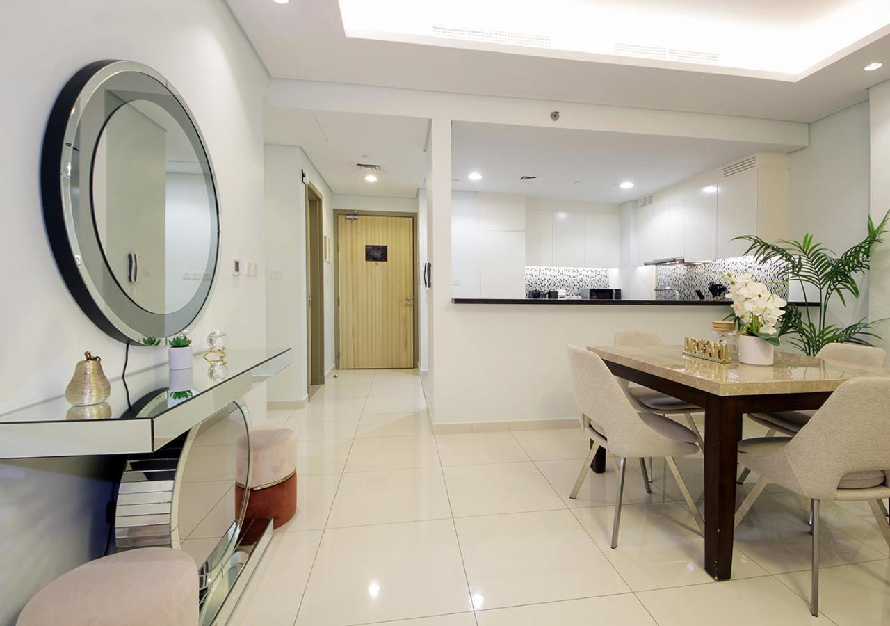 The Perfect Paramount Business Bay 2br * Dubai