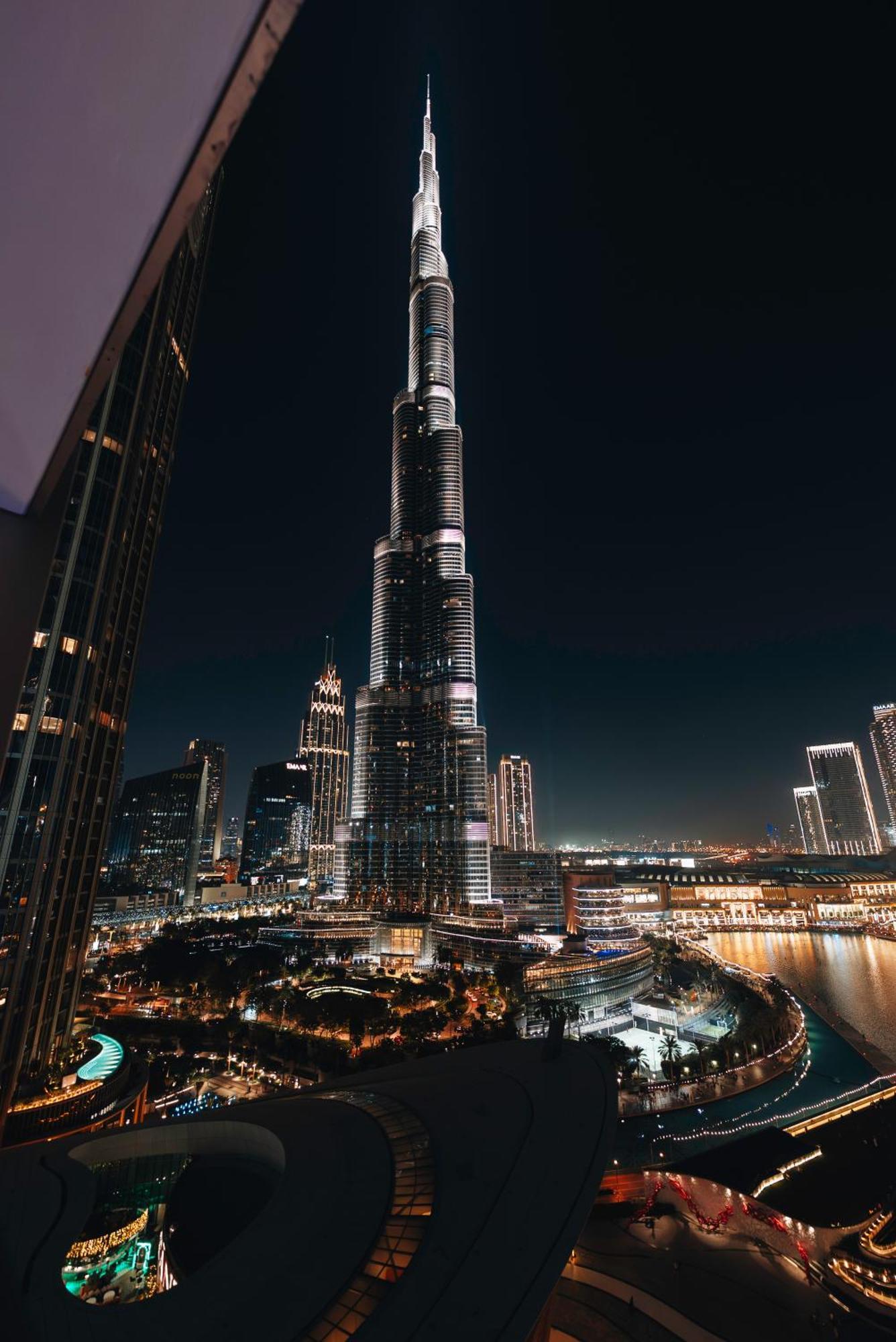 Apartment Stylish 2-bedroom Luxury In Downtown With Burj Khalifa & Fountain Views