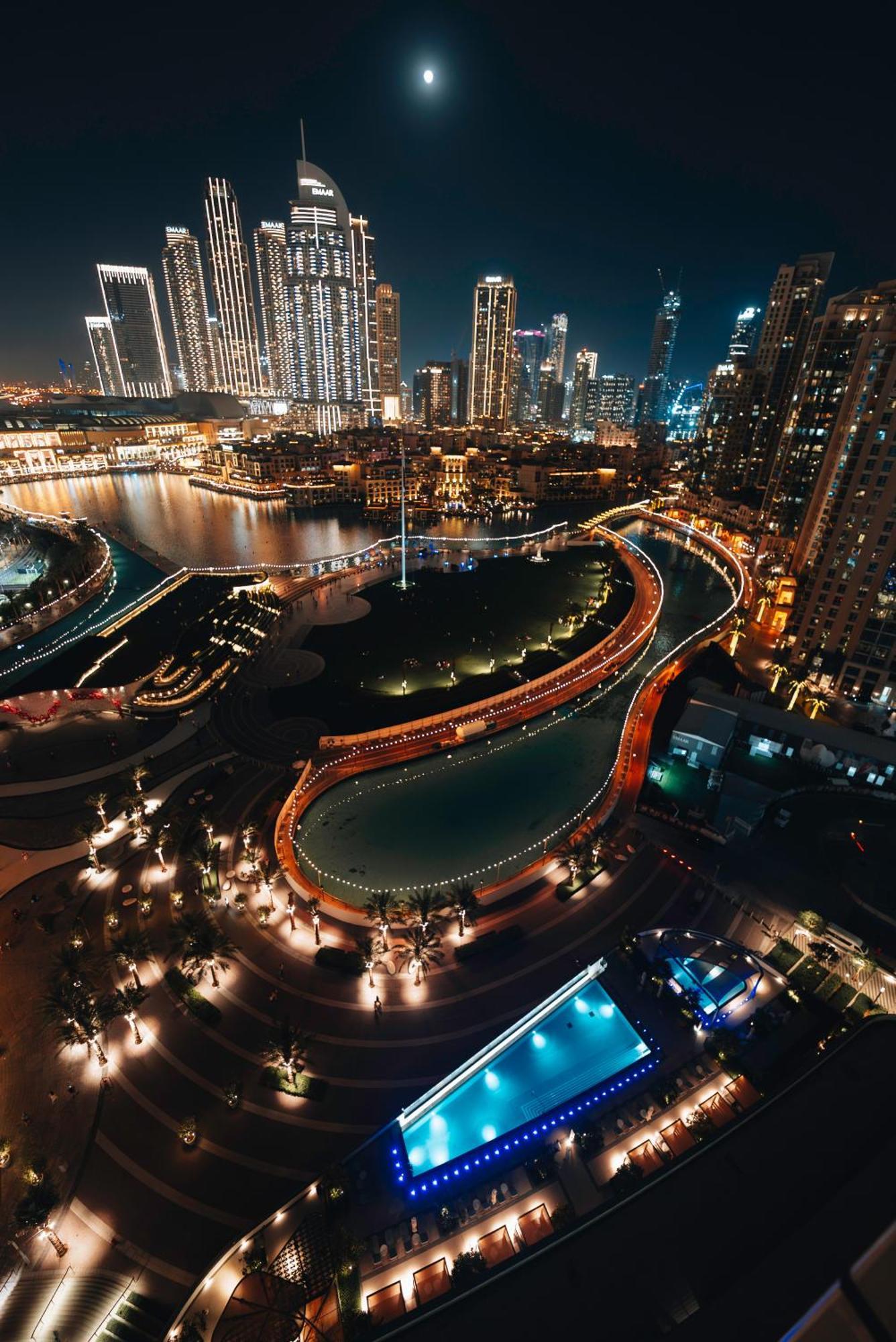 Stylish 2-bedroom Luxury In Downtown With Burj Khalifa & Fountain Views Apartment *