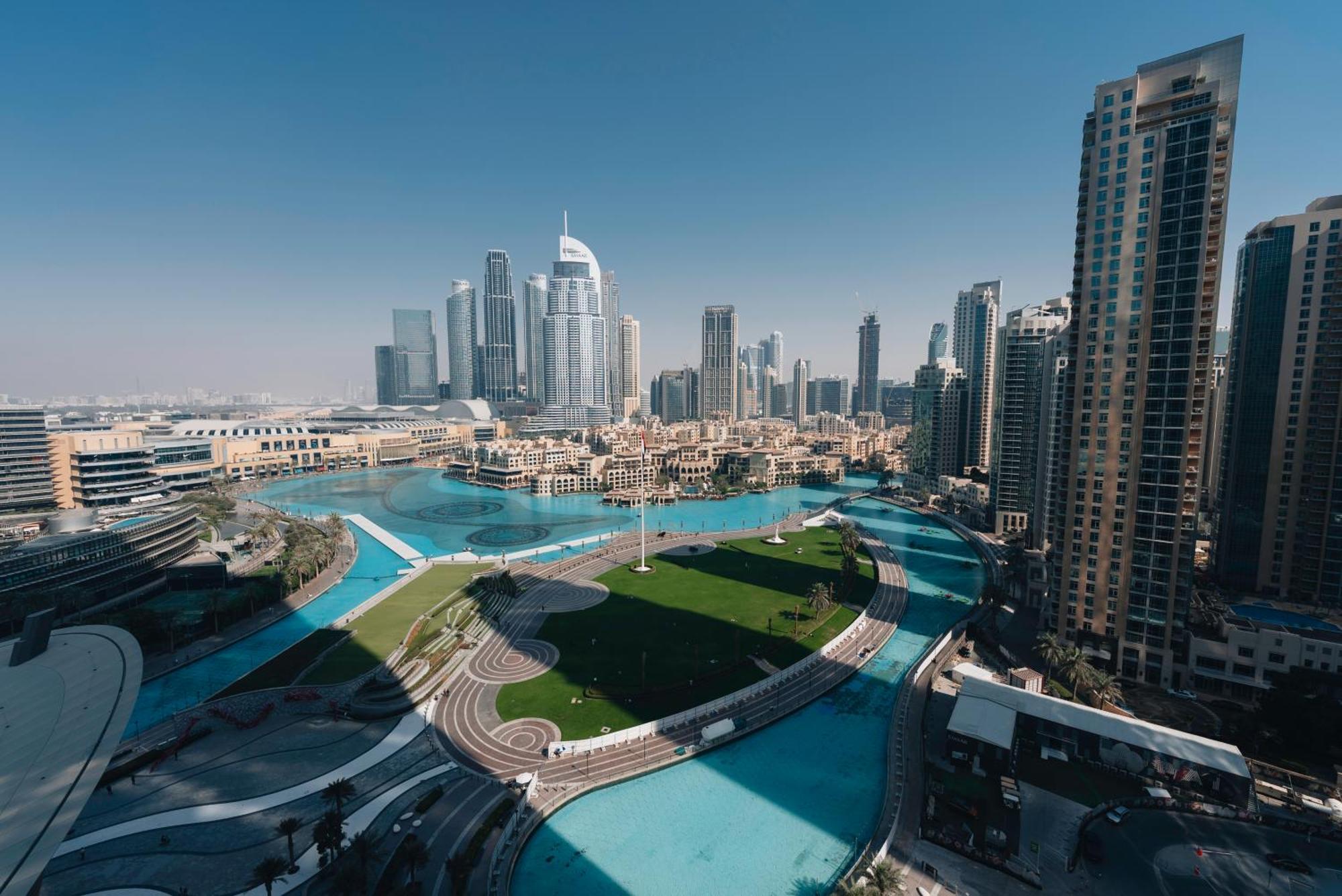 Stylish 2-bedroom Luxury In Downtown With Burj Khalifa & Fountain Views Dubai
