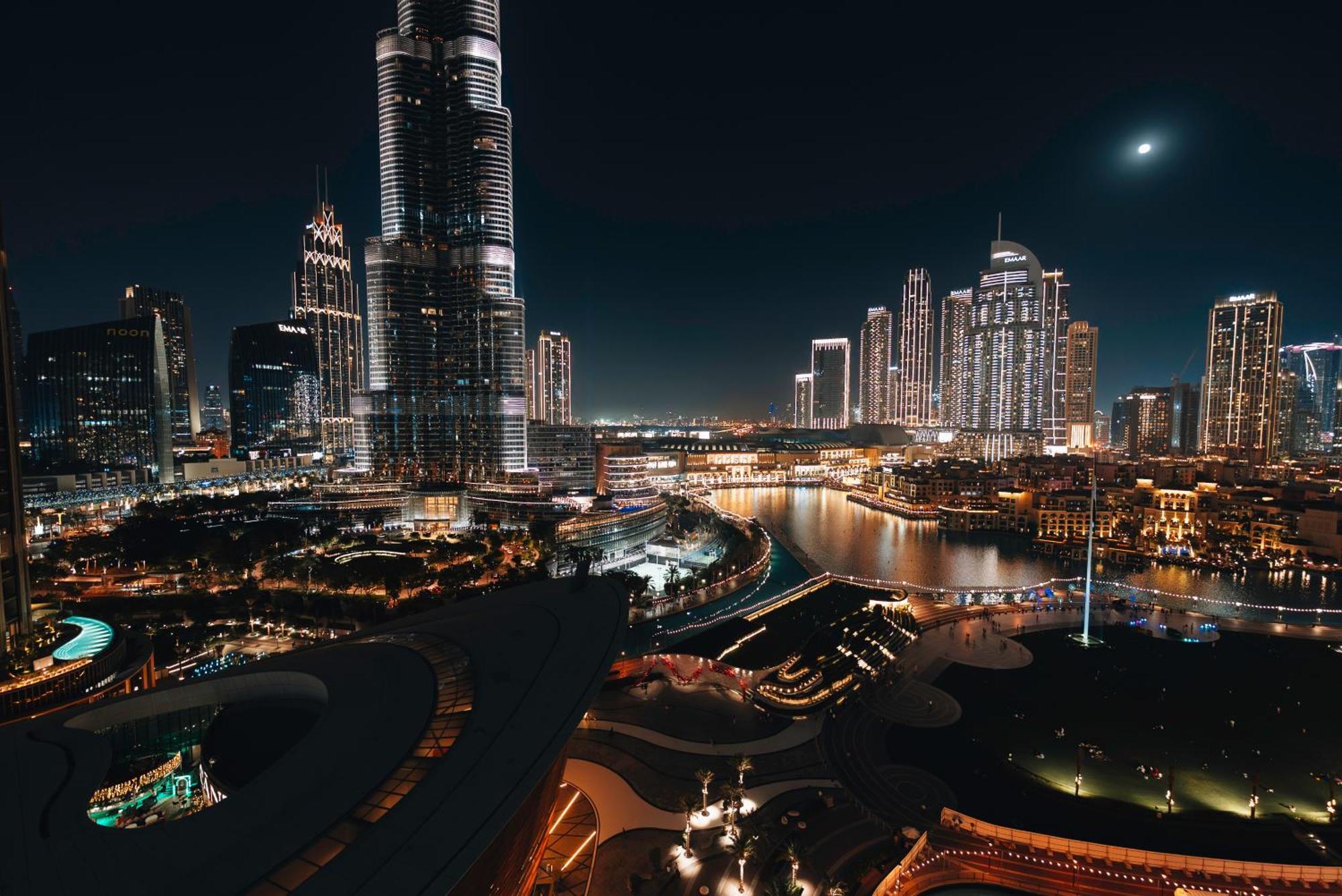 Stylish 2-bedroom Luxury In Downtown With Burj Khalifa & Fountain Views * Dubai