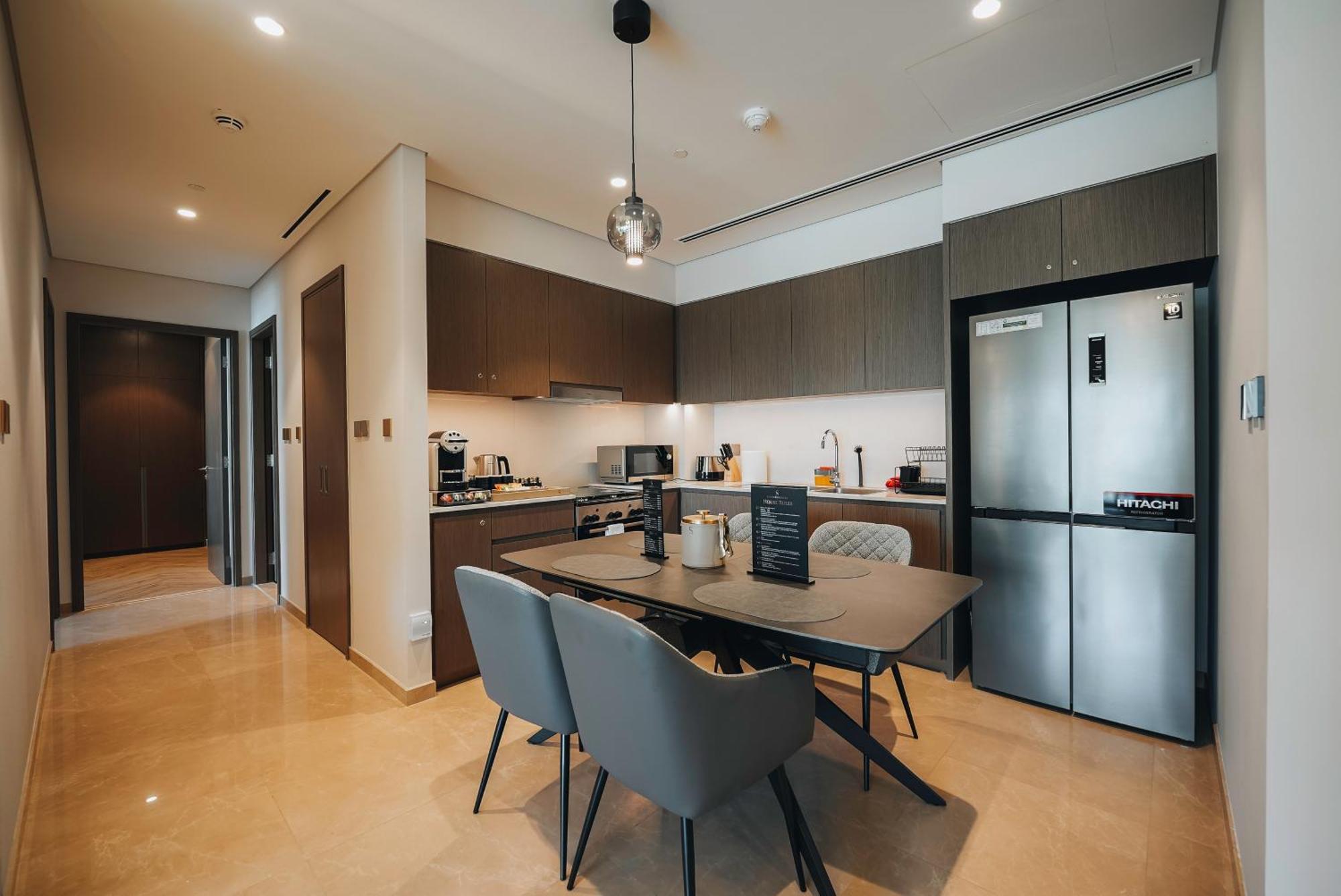 Stylish 2-bedroom Luxury In Downtown With Burj Khalifa & Fountain Views Dubai
