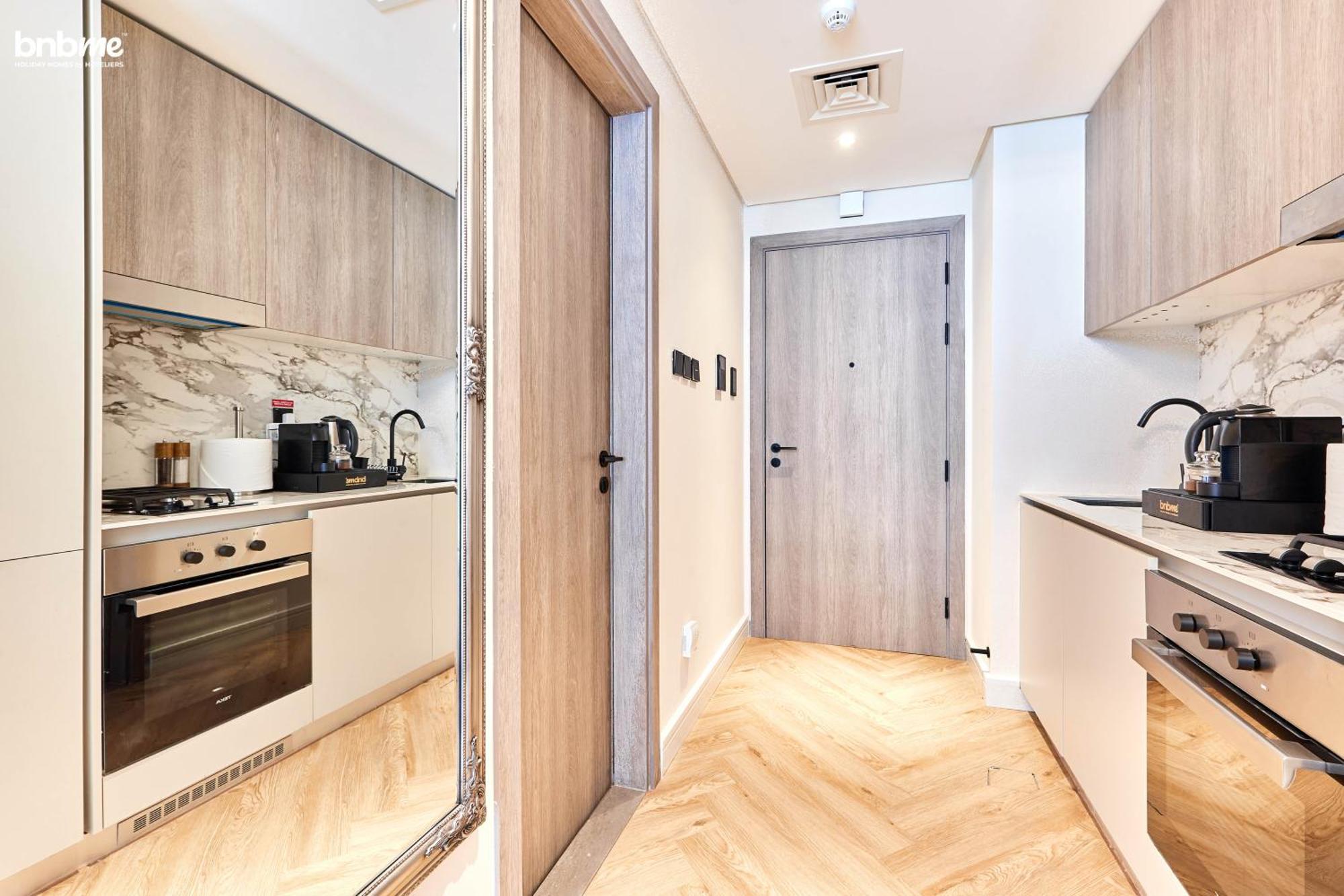 Bnbmehomes - Oxford Terraces Apartment