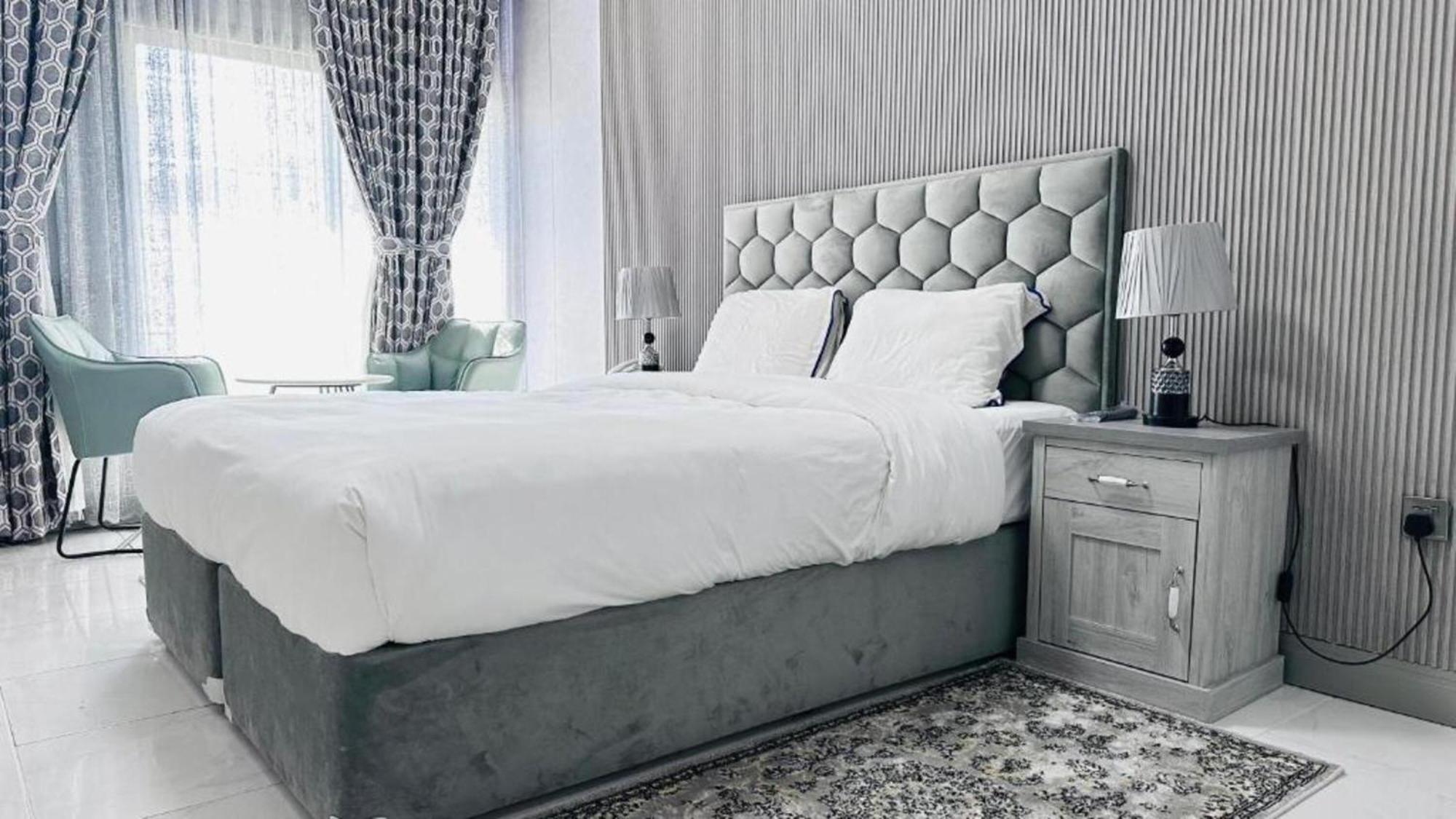 Belvilla Luxury San Marino Near Deira Clock Tower 4* Dubai