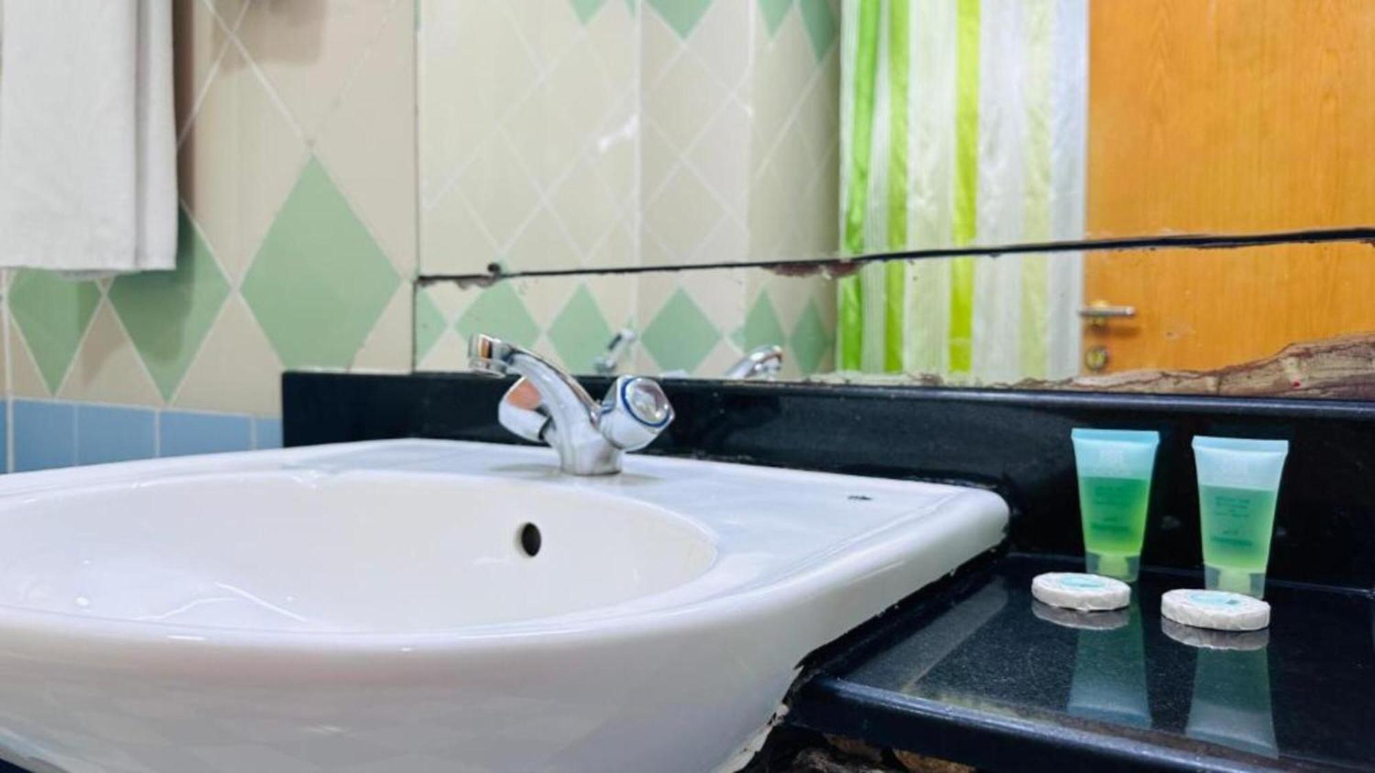 Belvilla Luxury San Marino Near Deira Clock Tower 4*