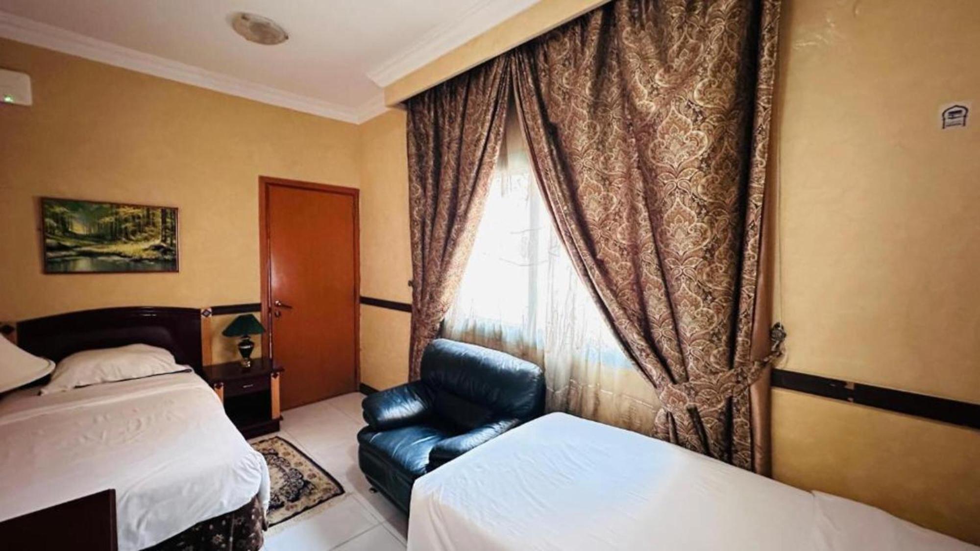 Belvilla Luxury San Marino Near Deira Clock Tower 4*