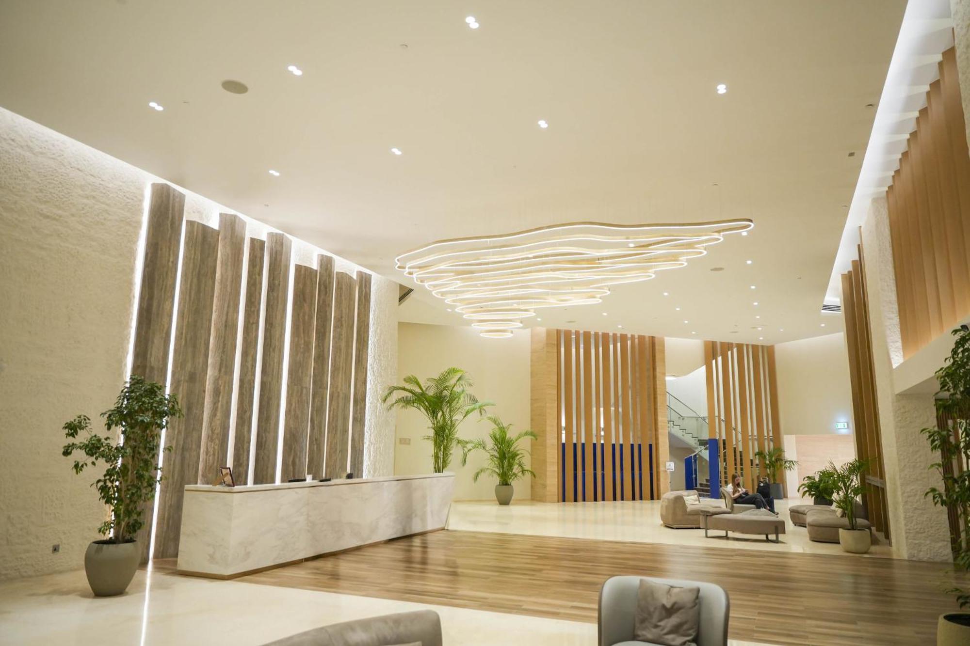 Spacious 1bhk Near Future Museum *