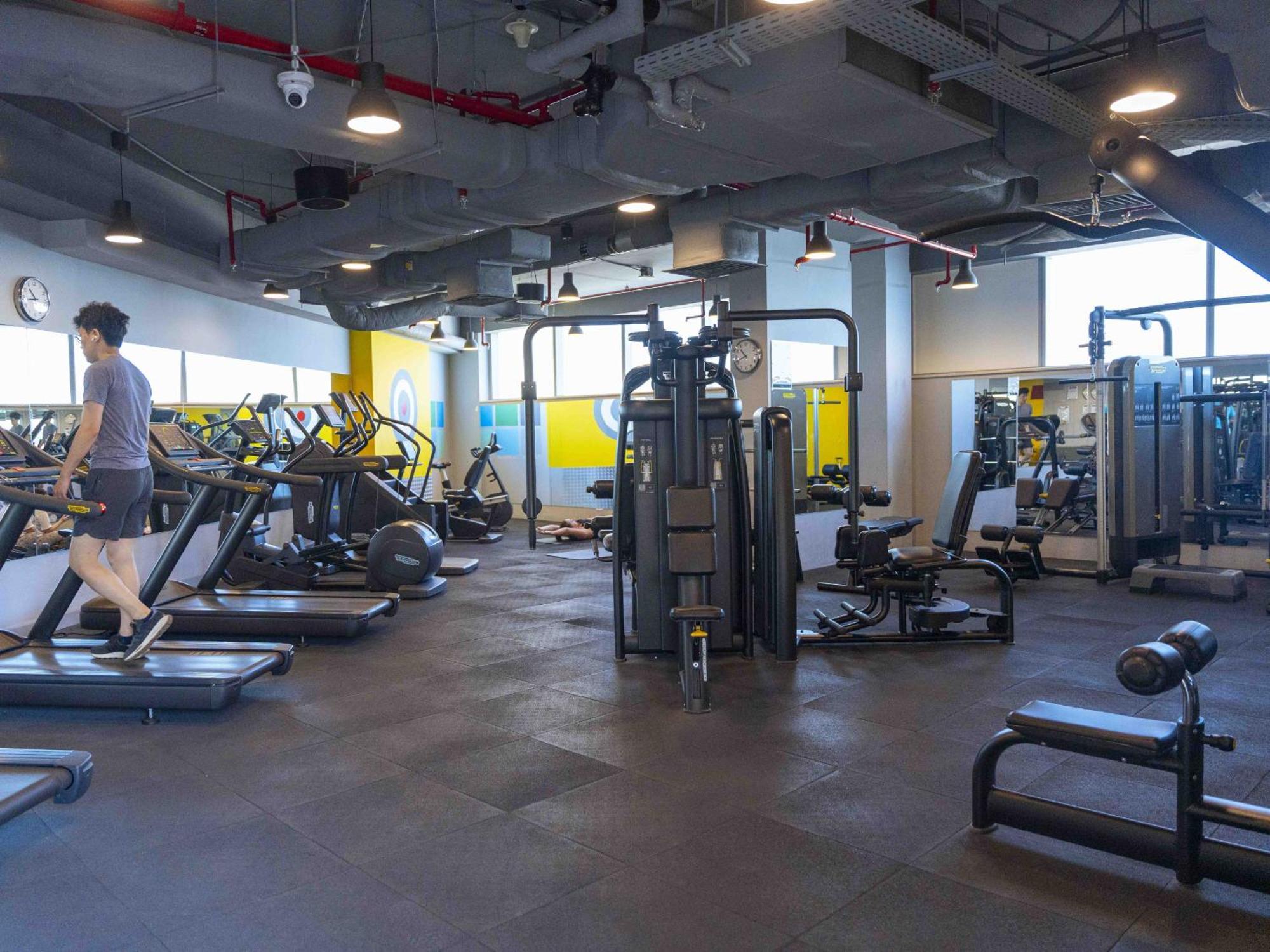Spacious 1bhk Near Future Museum Apartment Dubai