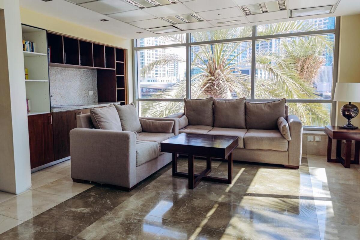 Space 1br In Marina For 6 People