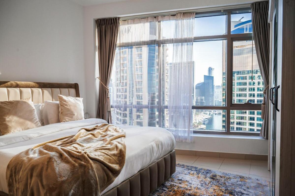 Space 1br In Marina For 6 People Dubai