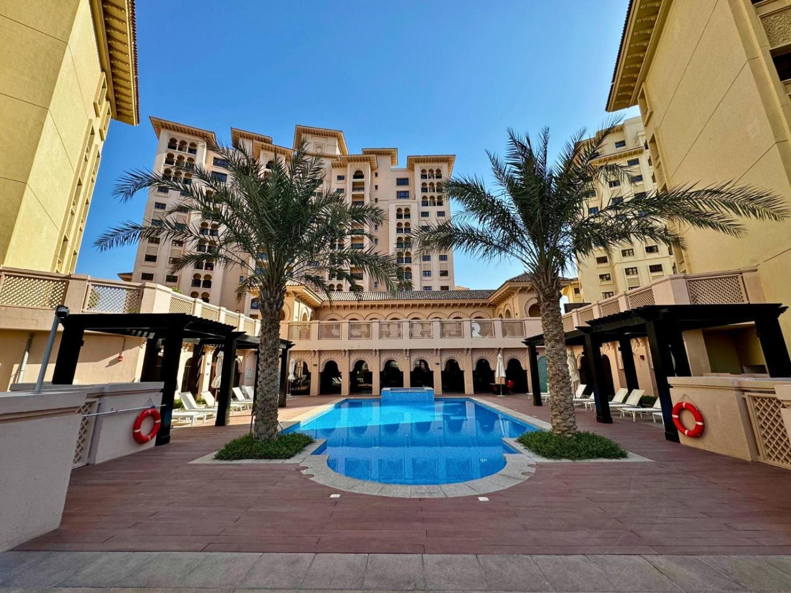 Apartment Close To Golf Course - 2br In Jumeirah Golf Estate *