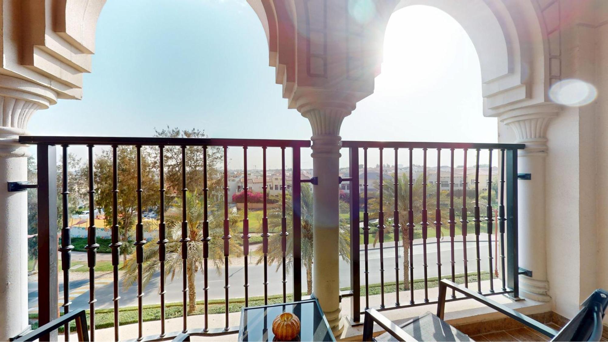 Apartment Close To Golf Course - 2br In Jumeirah Golf Estate Dubai