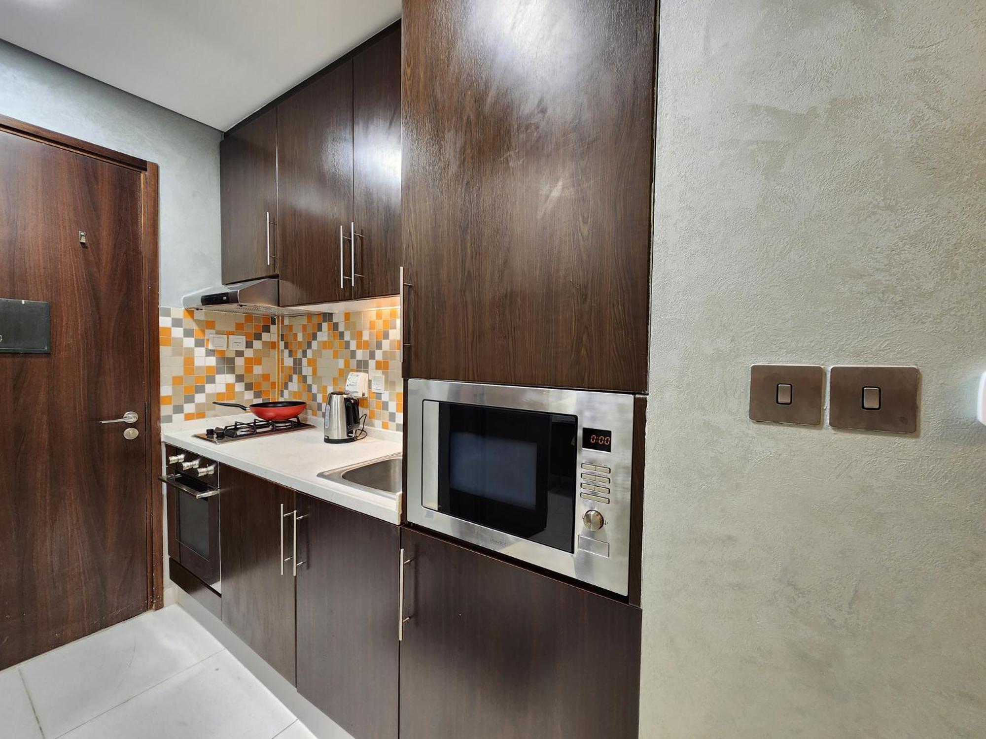 Bright Beachfront With Breathtaking Views * Dubai