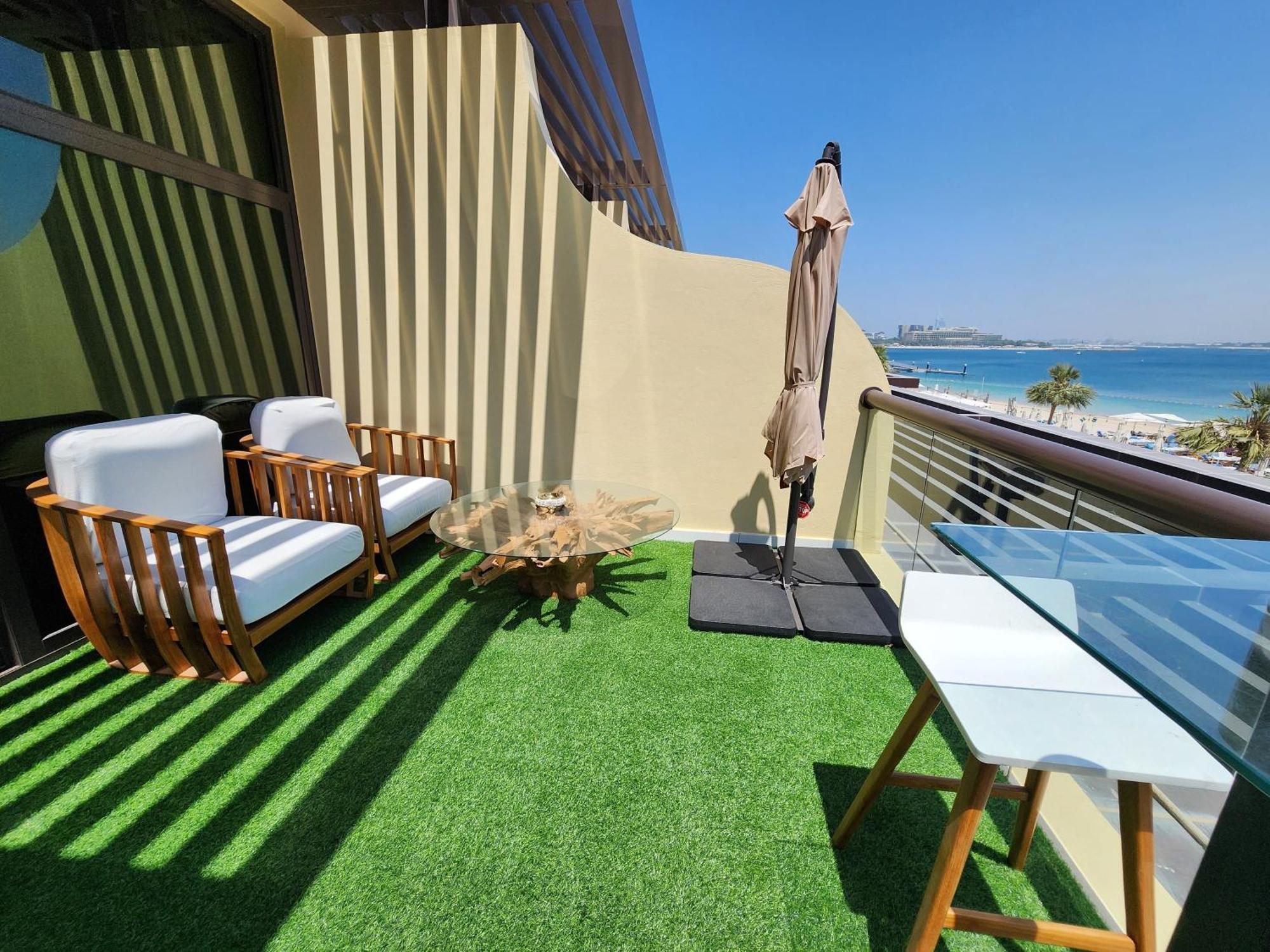 Bright Beachfront With Breathtaking Views Dubai