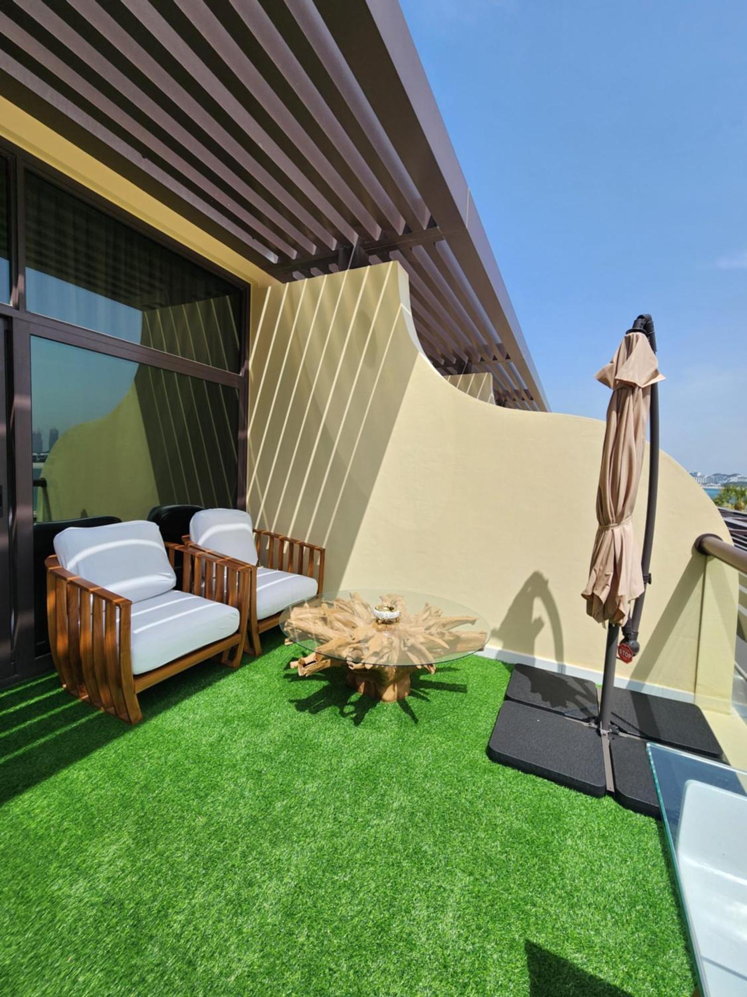 Bright Beachfront With Breathtaking Views Dubai