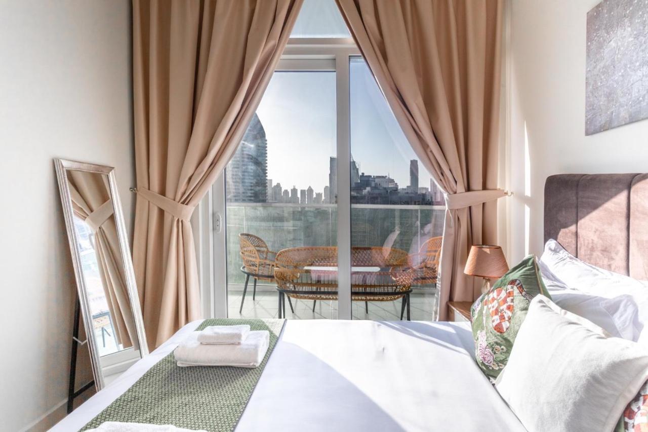 Full Burj Khalifa View 1bhk App Apartment Dubai