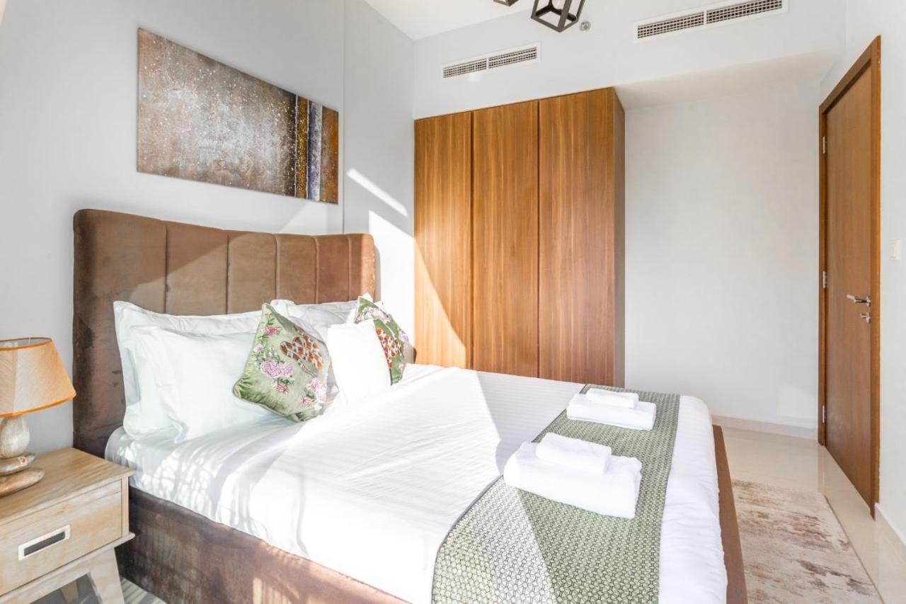 Full Burj Khalifa View 1bhk App Apartment Dubai