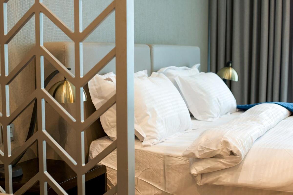 Luxury In Downtown Apartment *