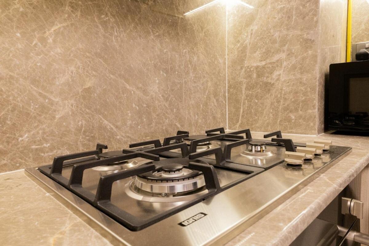 Stunning 2 Bed In Jvc Apartment