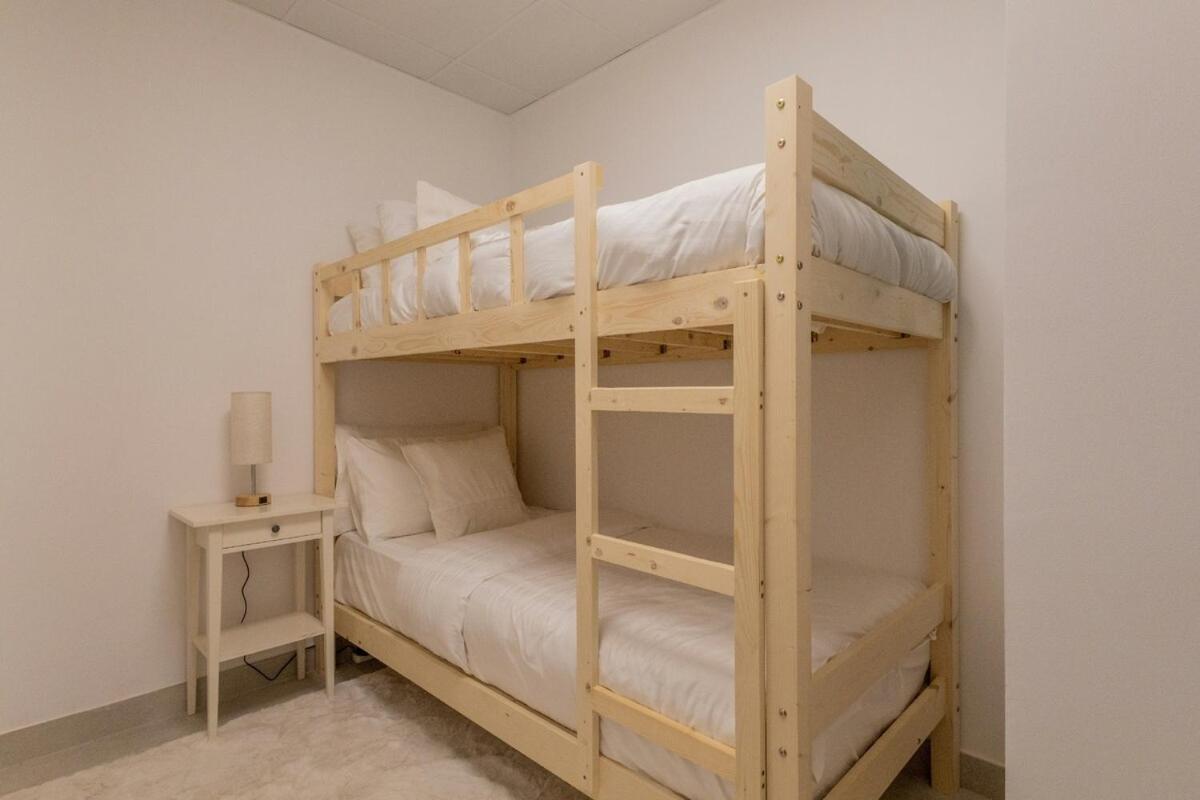 Stunning 2 Bed In Jvc Apartment