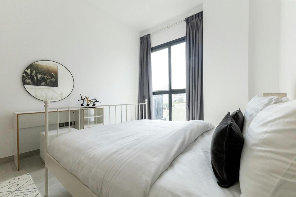 Stunning 2 Bed In Jvc Apartment Dubai