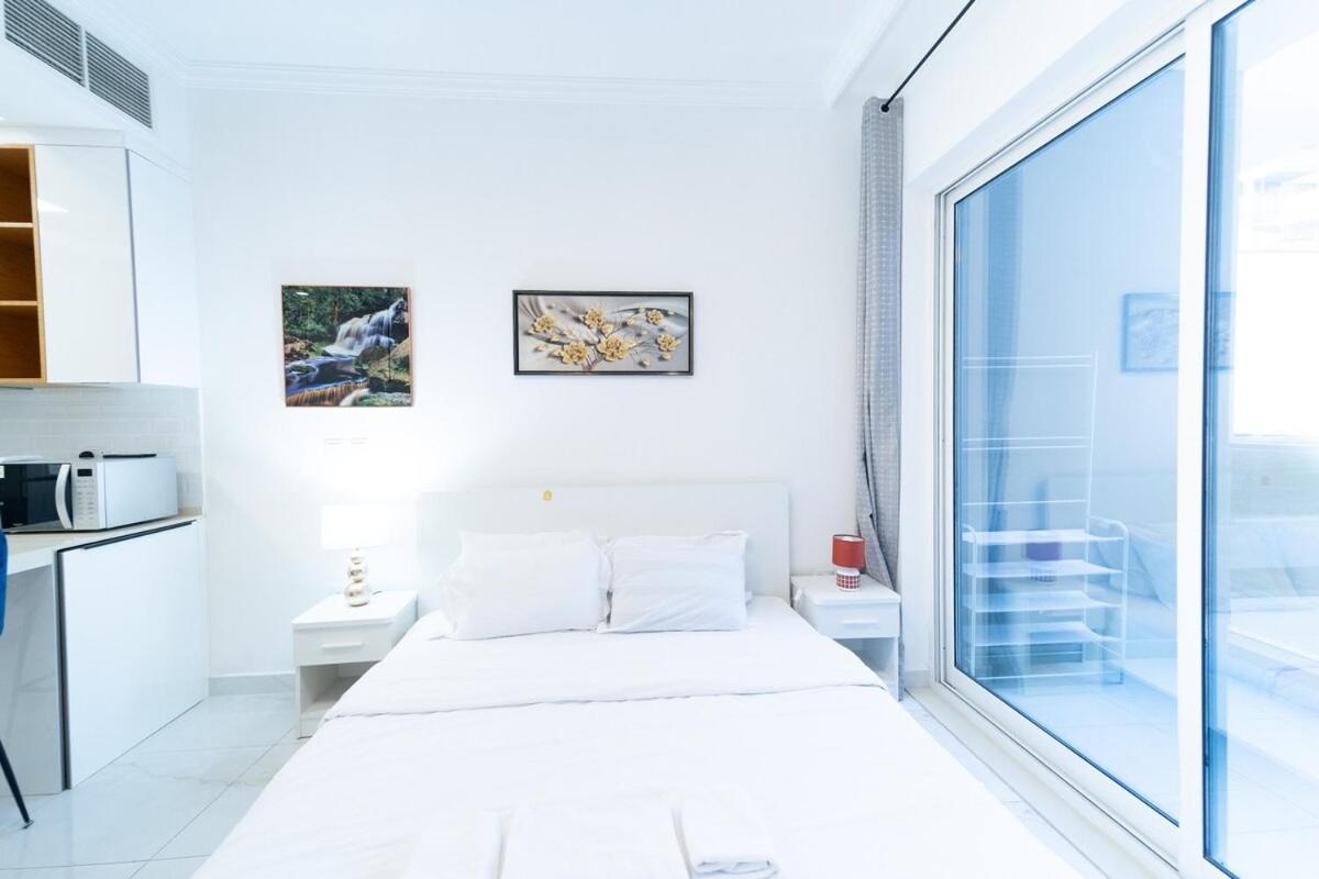 Brown Stone - Circle Mall Jvc Apartment Dubai