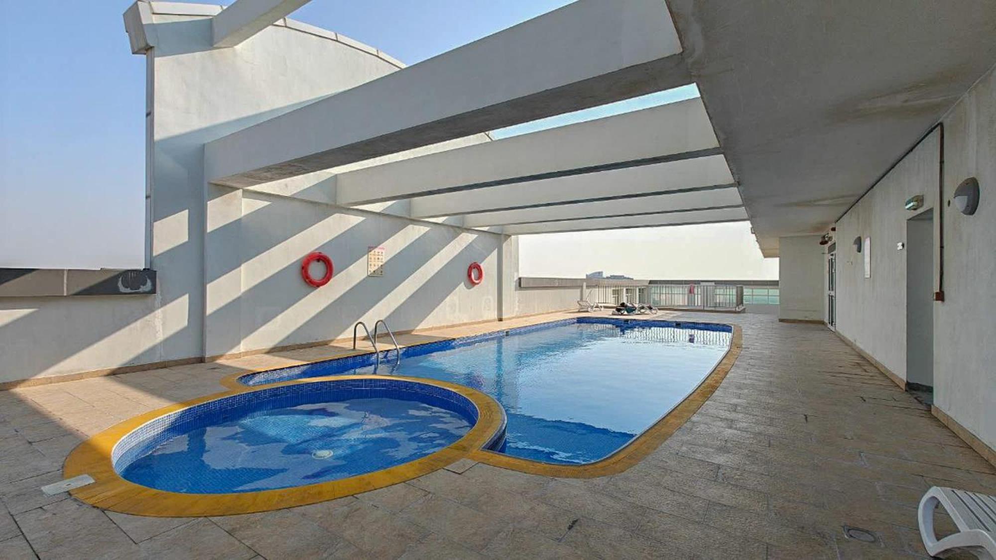Apartment 1 Bedroom In Red - Heart Of Sports *