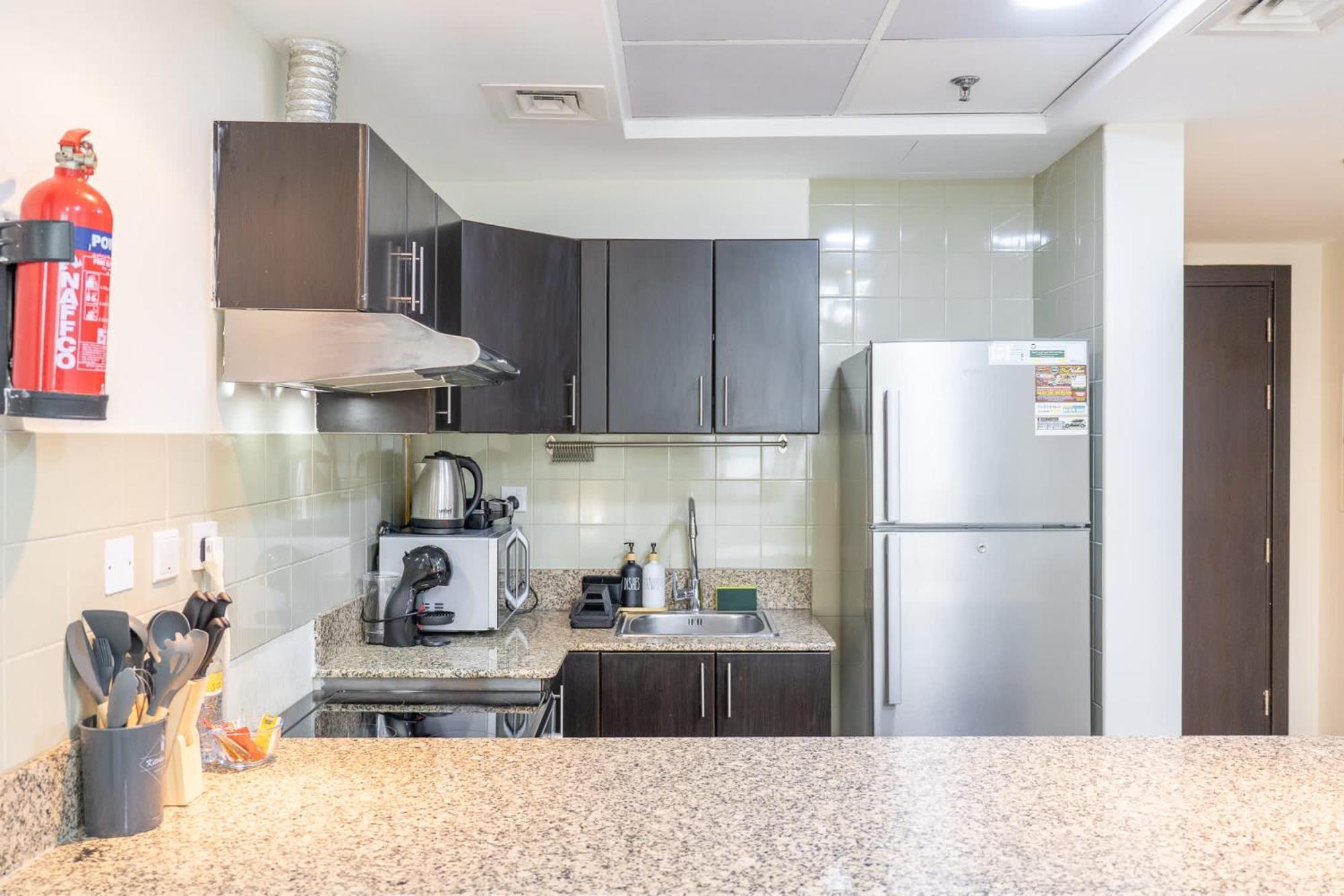 1 Bedroom In Red - Heart Of Sports