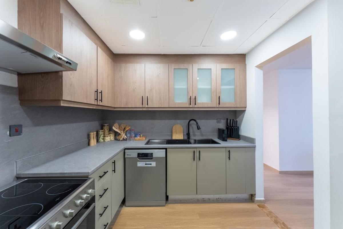 Stunning 2 Bed In Amwaj 4 Jbr Apartment *