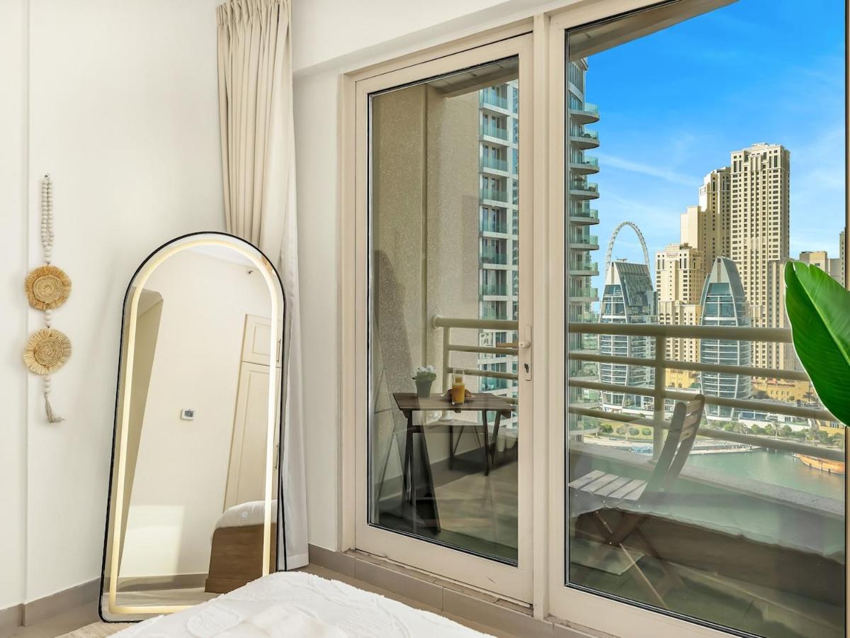 Cozy W Spectacular Water View