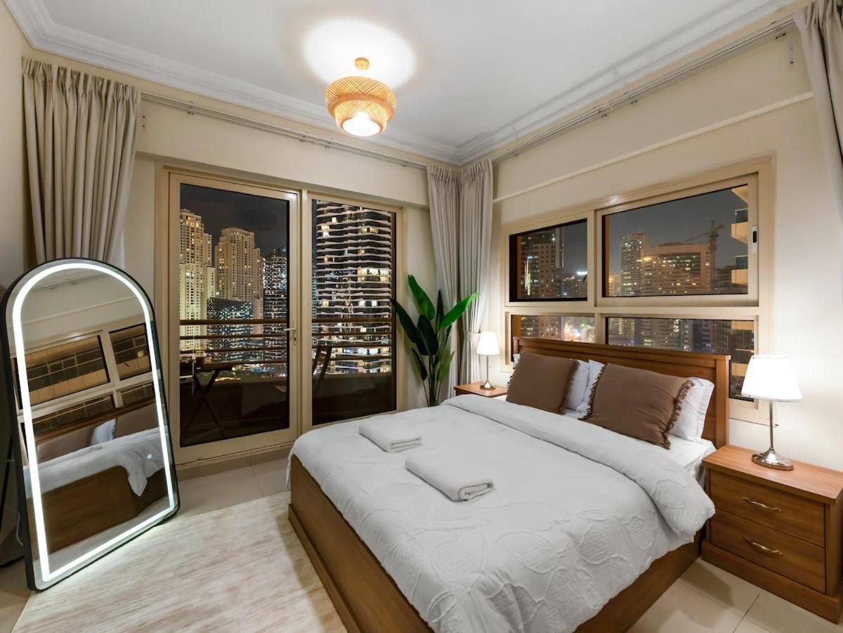 Cozy W Spectacular Water View * Dubai