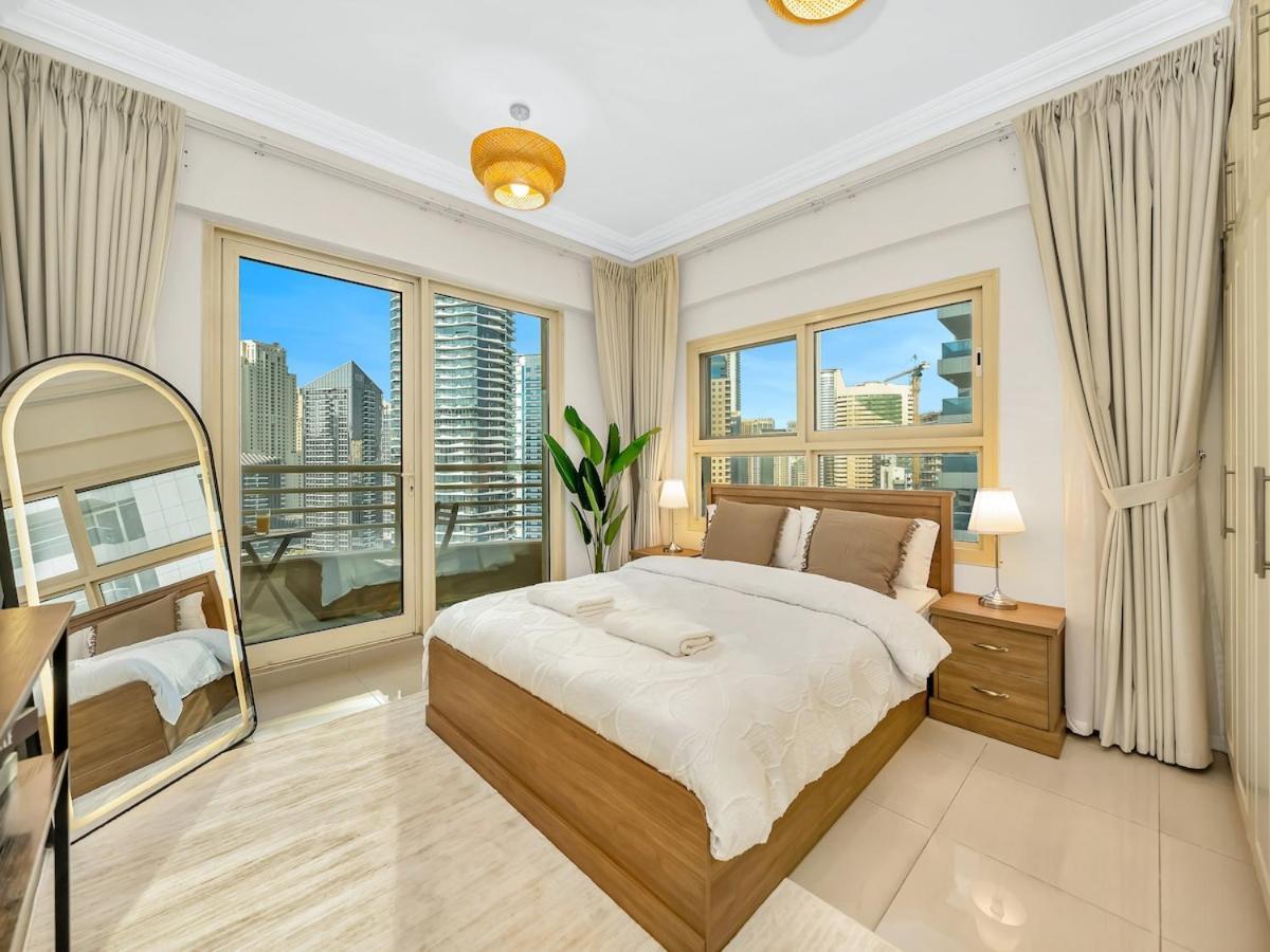Cozy W Spectacular Water View Apartment *
