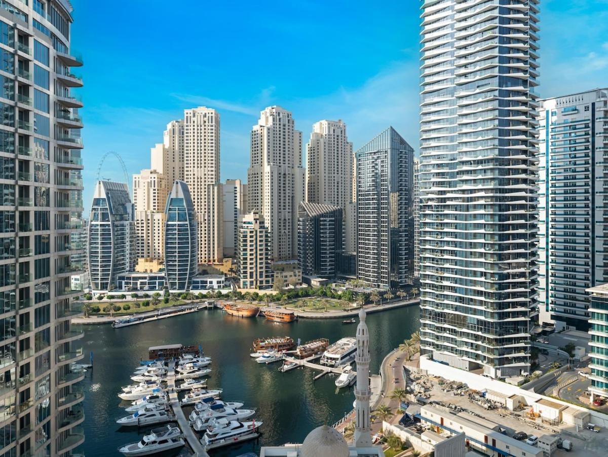 Cozy W Spectacular Water View Apartment Dubai