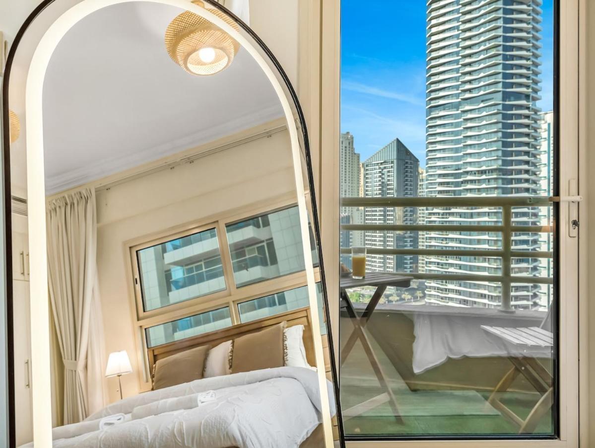 Cozy W Spectacular Water View *