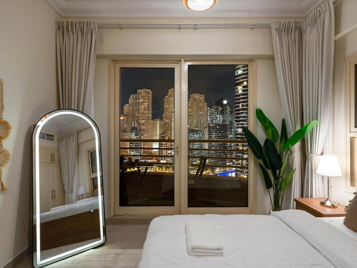 Cozy W Spectacular Water View * Dubai