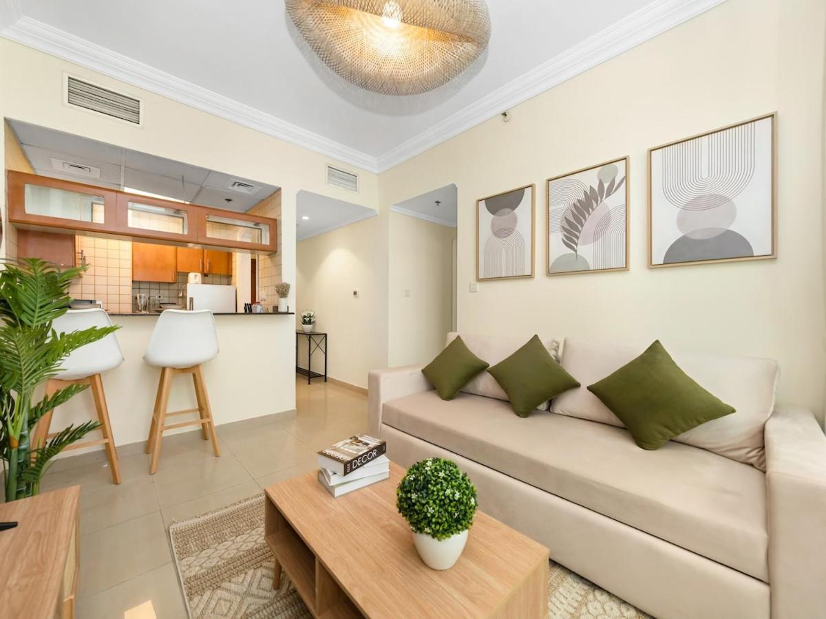 Cozy W Spectacular Water View Apartment