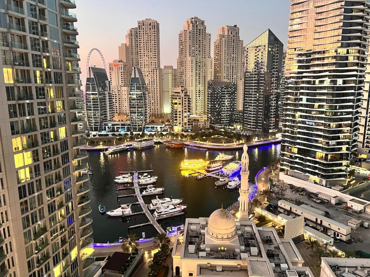 Cozy W Spectacular Water View Dubai