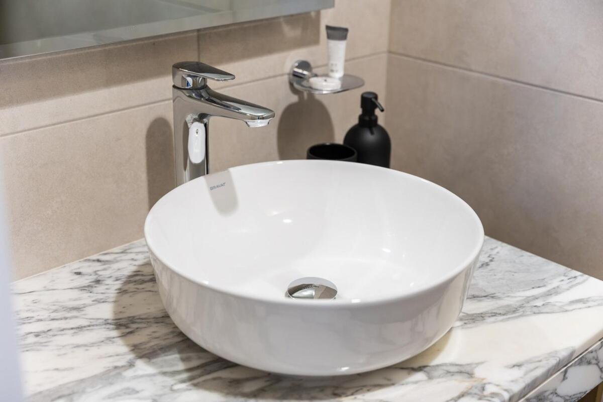 Apartment Iconic 2br In Business Bay's