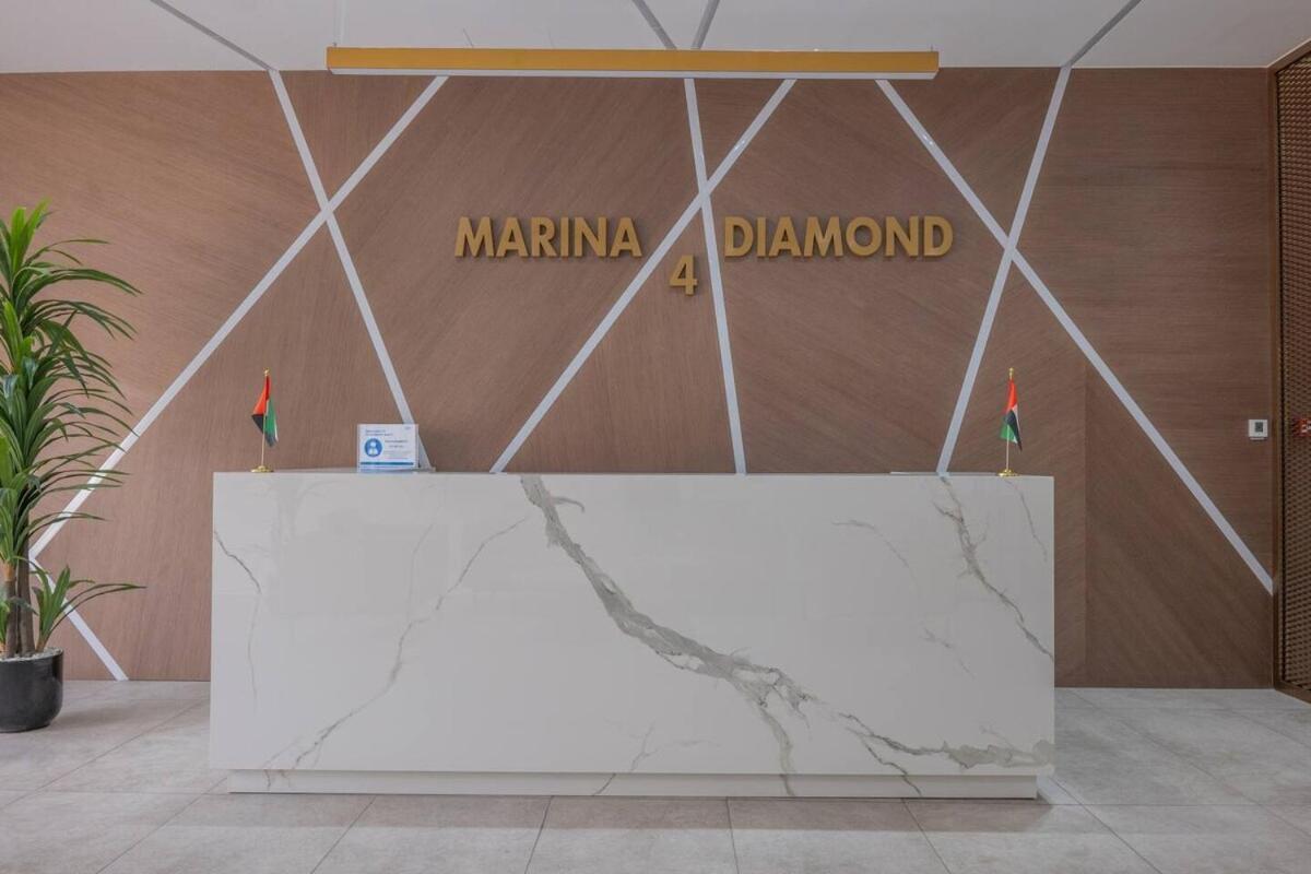Stylish 1 Bedroom At Marina With Stunning View