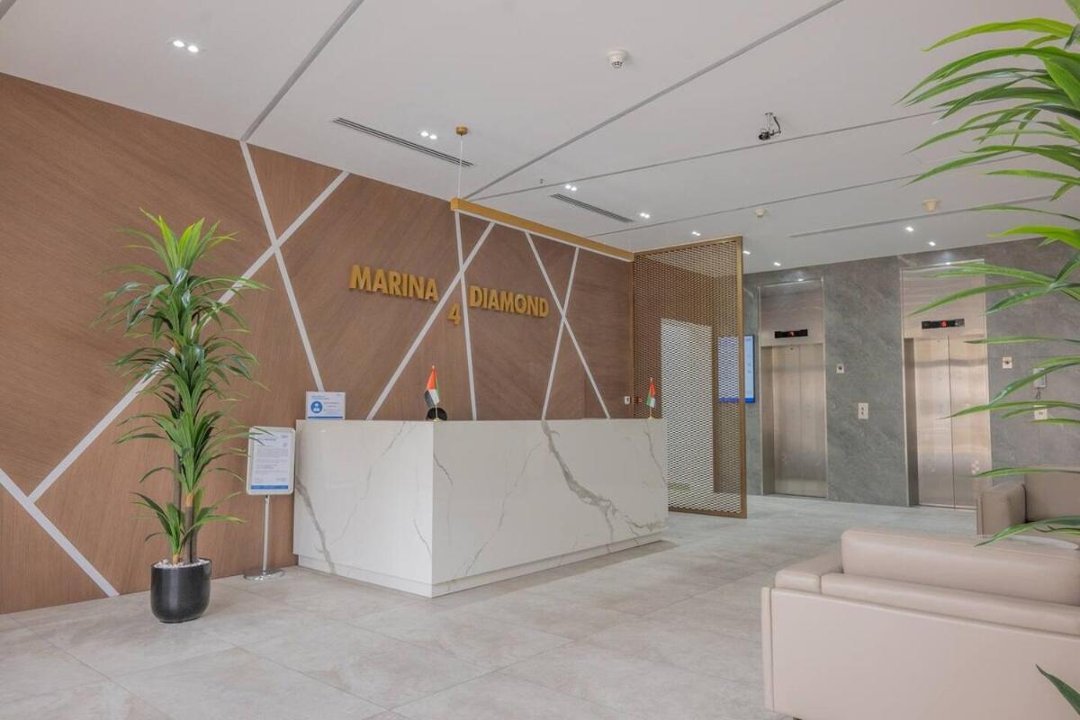 Stylish 1 Bedroom At Marina With Stunning View