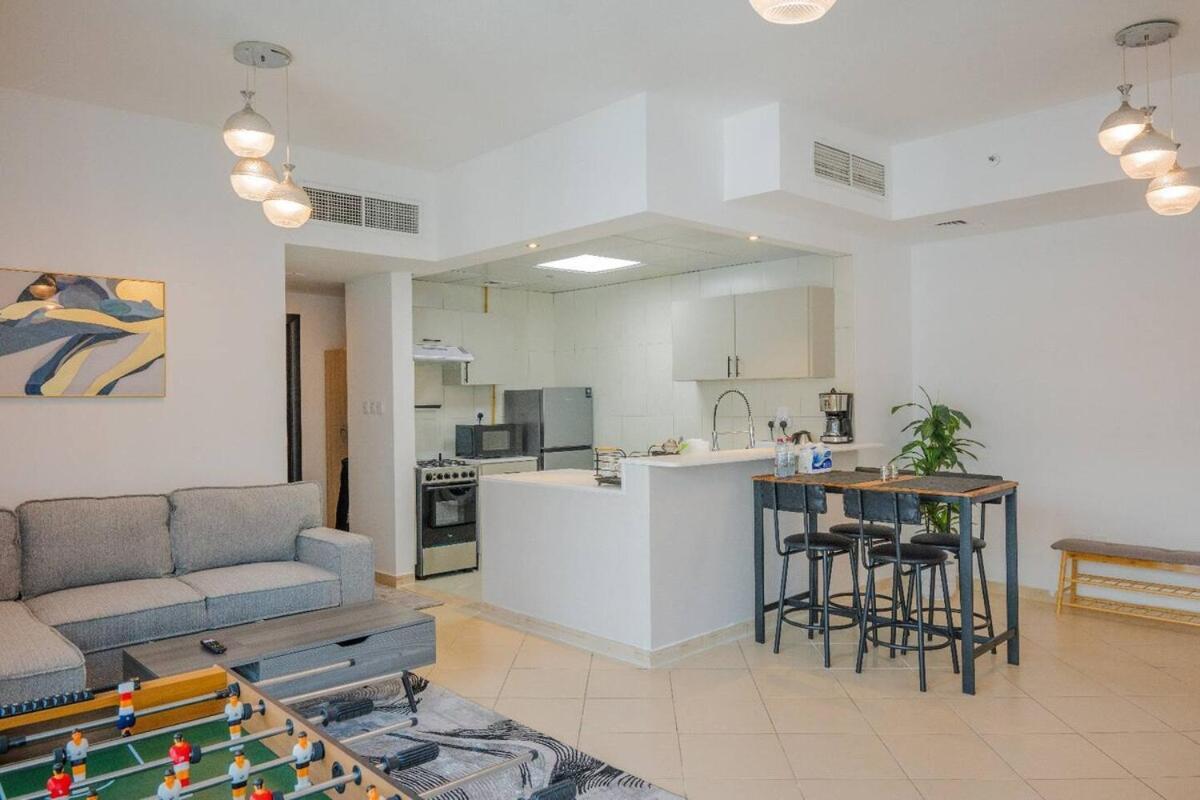 Stylish 1 Bedroom At Marina With Stunning View *