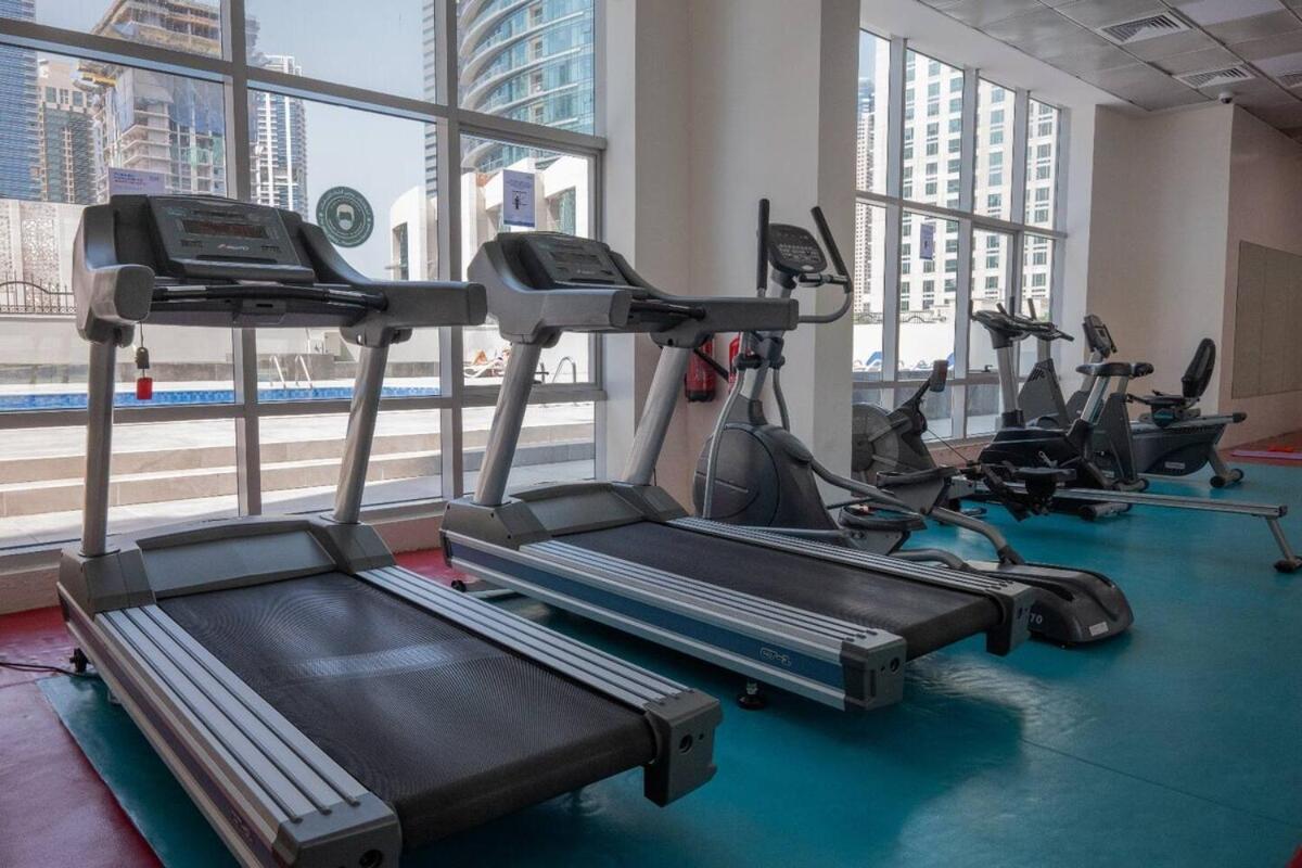 Apartment Stylish 1 Bedroom At Marina With Stunning View Dubai