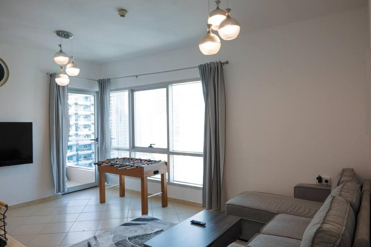 Stylish 1 Bedroom At Marina With Stunning View Dubai