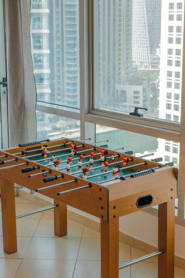 Stylish 1 Bedroom At Marina With Stunning View