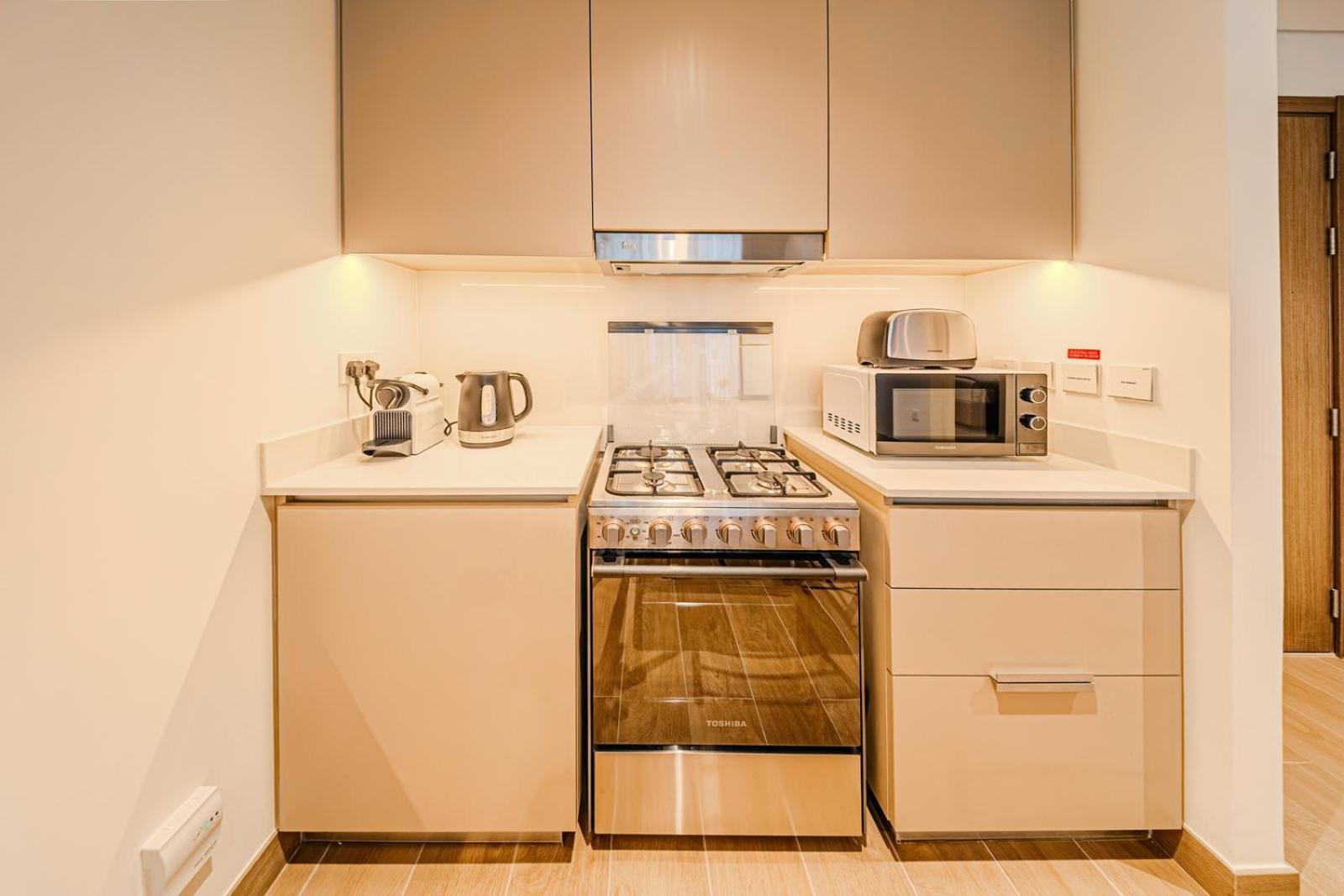 Elegant 1 Bedroom In Orchid At Creek Apartment *